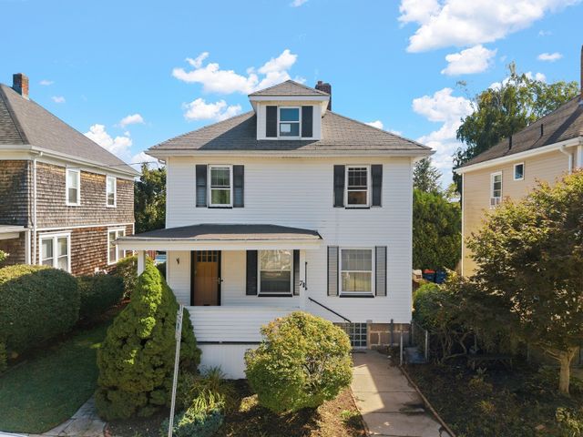 70 Rounds St, New Bedford, MA 02740