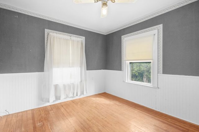 70 Rounds St, New Bedford, MA 02740