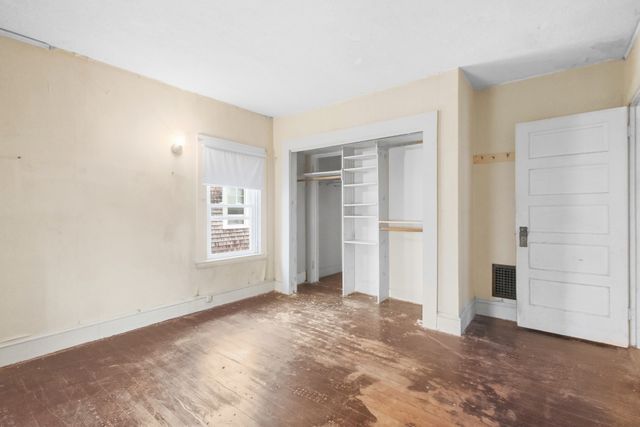 70 Rounds St, New Bedford, MA 02740