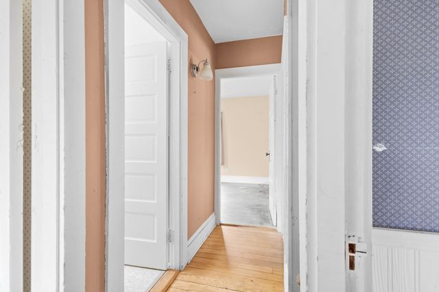 70 Rounds St, New Bedford, MA 02740