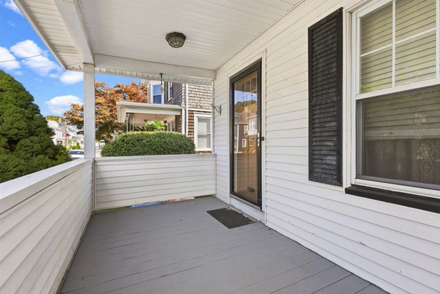 70 Rounds St, New Bedford, MA 02740