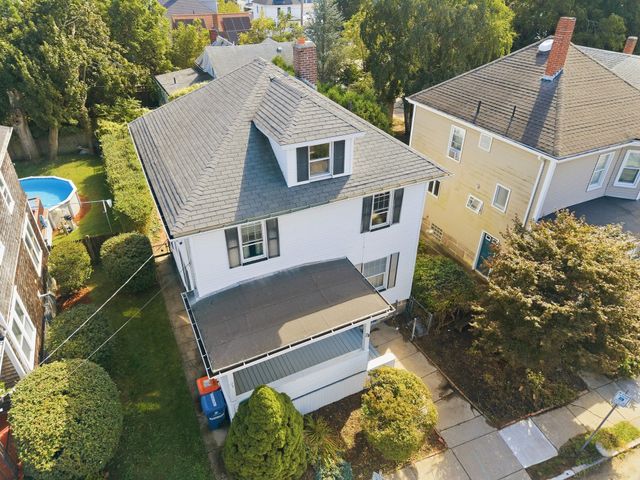 70 Rounds St, New Bedford, MA 02740