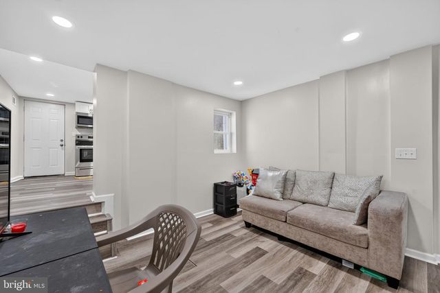 23 E 22ND ST, Wilmington, DE 19802