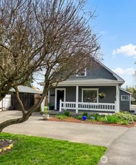 1088 Beach Avenue #A, Marysville, WA 98270
