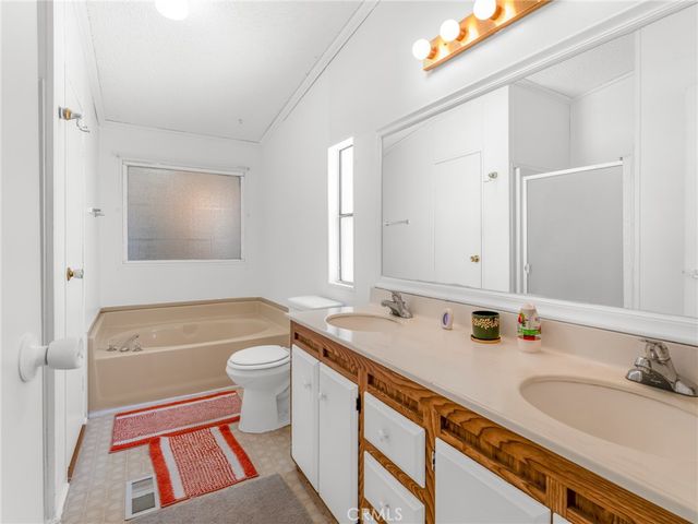 10164 White, Phelan, CA 92371