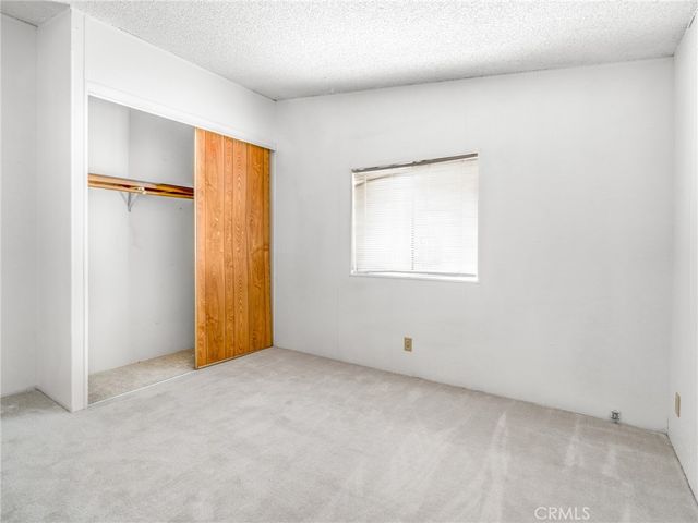 10164 White, Phelan, CA 92371