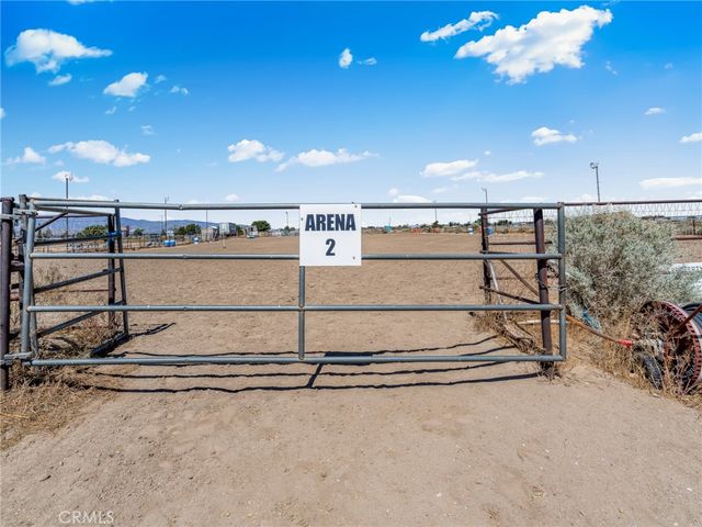 10164 White, Phelan, CA 92371