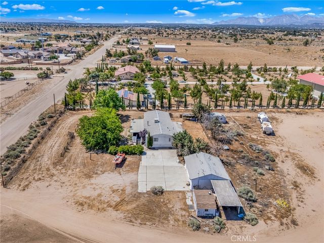 10164 White, Phelan, CA 92371