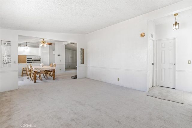 10164 White, Phelan, CA 92371