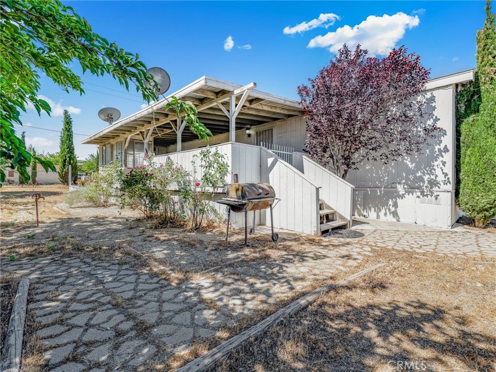 10164 White, Phelan, CA 92371