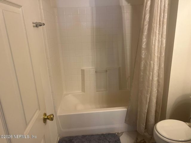 7110 NEWMAN LAKE Court, Jacksonville, FL 32222