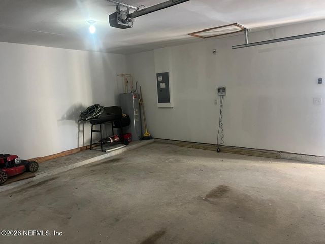 7110 NEWMAN LAKE Court, Jacksonville, FL 32222