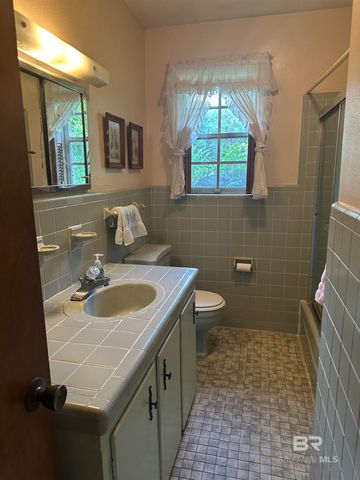 115 Pecan Avenue, Fairhope, AL 36532