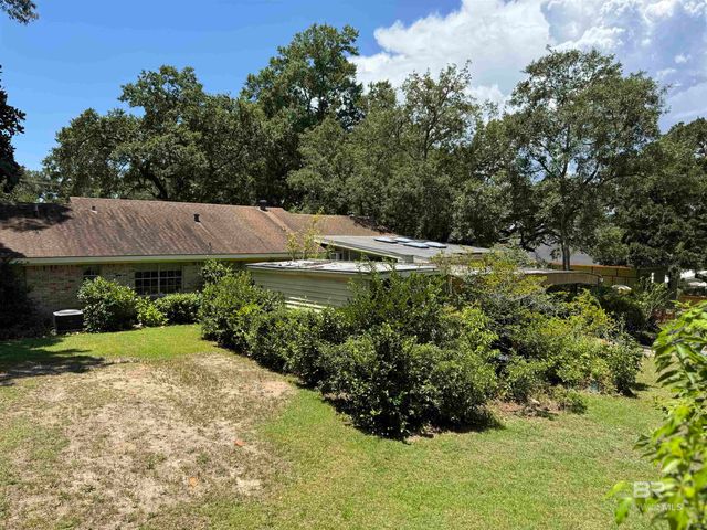 115 Pecan Avenue, Fairhope, AL 36532