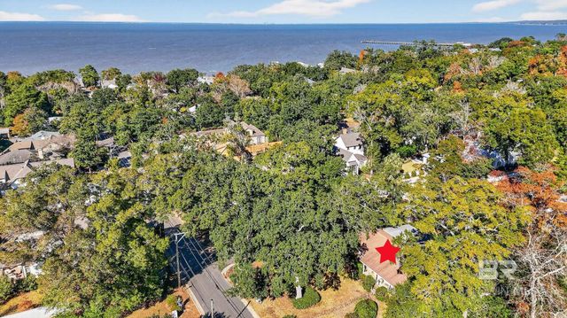 115 Pecan Avenue, Fairhope, AL 36532
