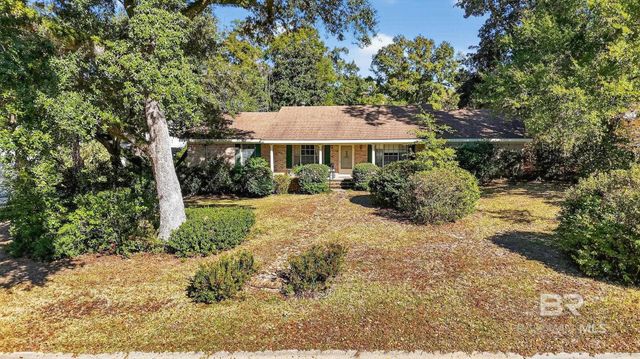 115 Pecan Avenue, Fairhope, AL 36532