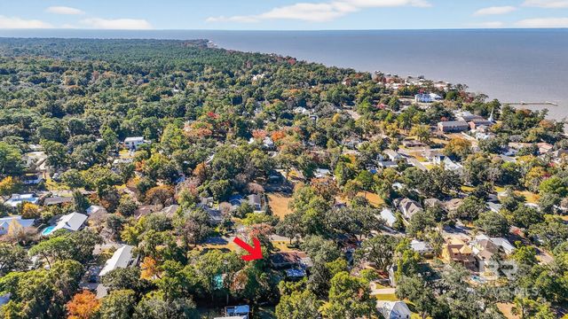 115 Pecan Avenue, Fairhope, AL 36532