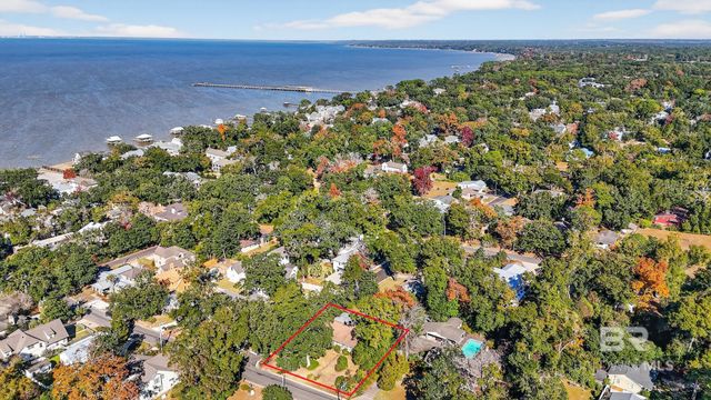 115 Pecan Avenue, Fairhope, AL 36532