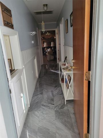 815 S College Avenue, Cleveland, TX 77327