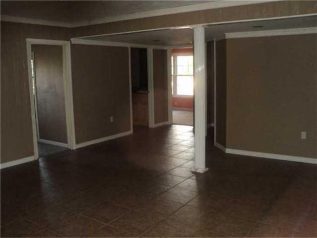 815 S College Avenue, Cleveland, TX 77327