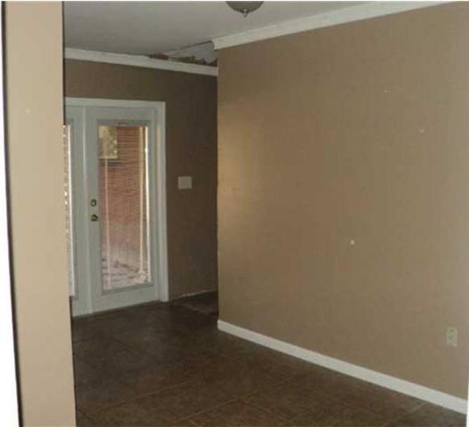 815 S College Avenue, Cleveland, TX 77327