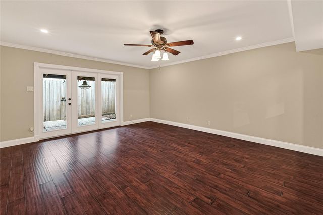 11550 Chimney Rock Road 330, Houston, TX 77035