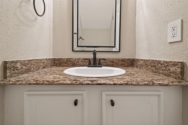 11550 Chimney Rock Road 330, Houston, TX 77035