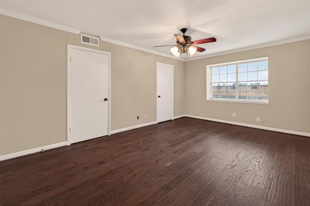 11550 Chimney Rock Road 330, Houston, TX 77035