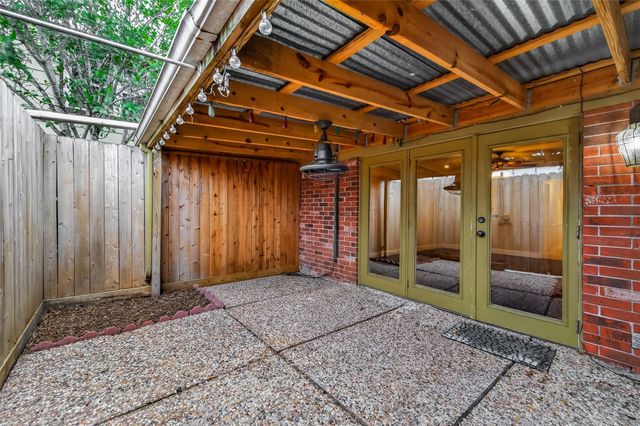 11550 Chimney Rock Road 330, Houston, TX 77035