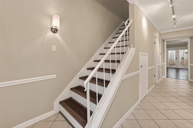 11550 Chimney Rock Road 330, Houston, TX 77035