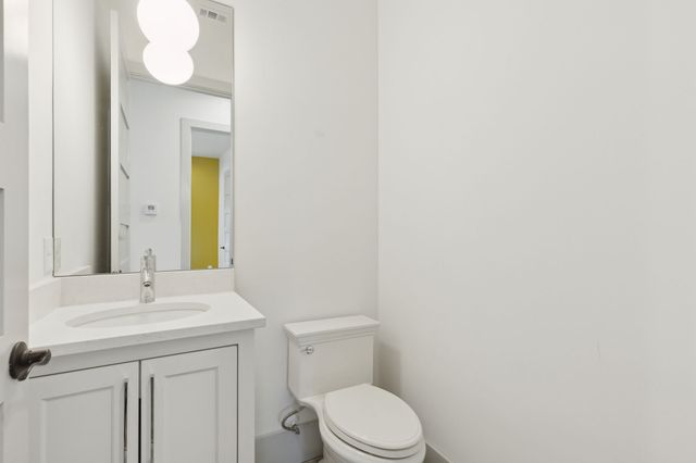 1018 S Waverly Drive, Dallas, TX 75208