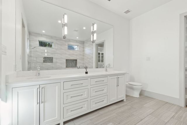 1018 S Waverly Drive, Dallas, TX 75208