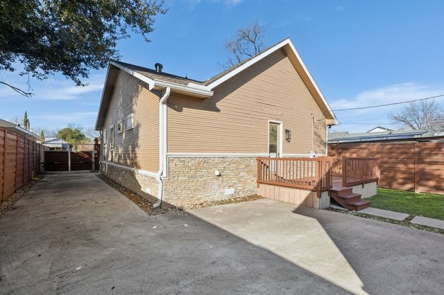 1018 S Waverly Drive, Dallas, TX 75208