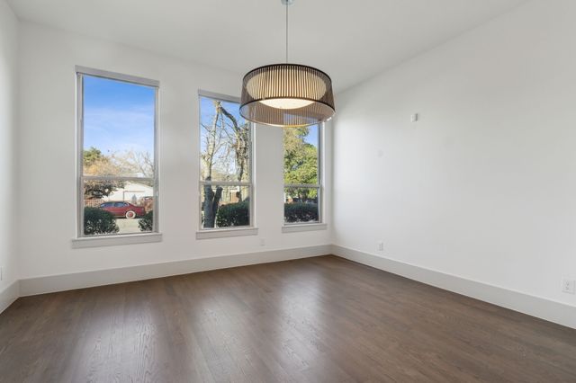 1018 S Waverly Drive, Dallas, TX 75208