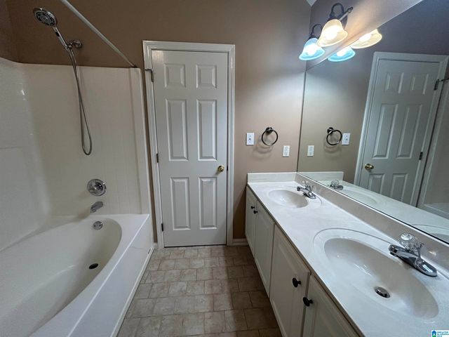 100 COALES BRANCH DRIVE, Pelham, AL 35124