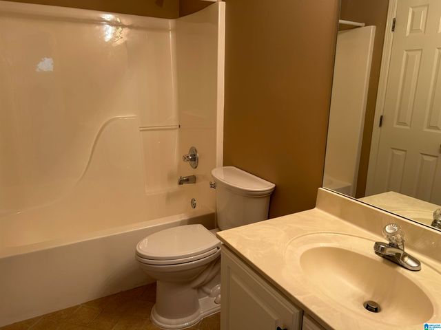 100 COALES BRANCH DRIVE, Pelham, AL 35124