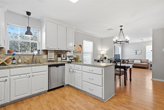 2401 Colcord Avenue, Waco, TX 76707