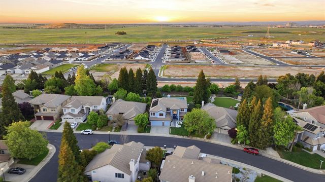 3249 Big Bear Dr, Roseville, CA 95747