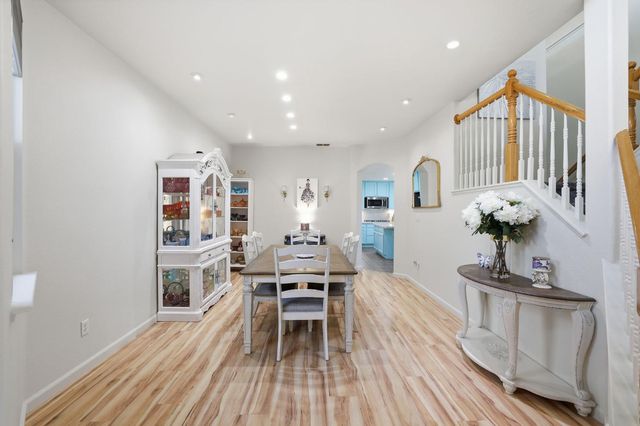 3249 Big Bear Dr, Roseville, CA 95747