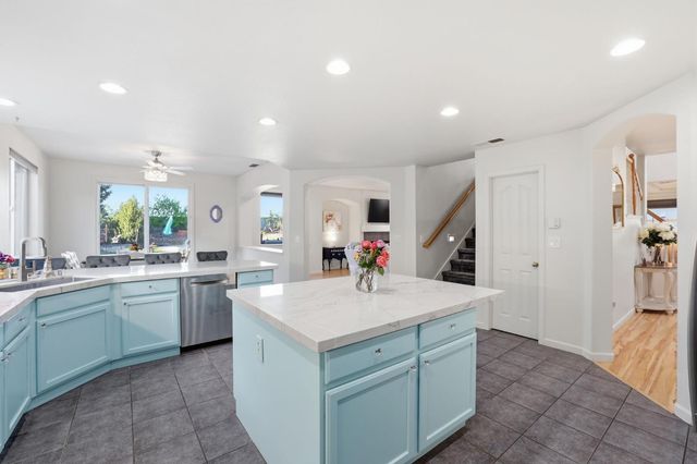 3249 Big Bear Dr, Roseville, CA 95747