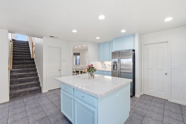 3249 Big Bear Dr, Roseville, CA 95747