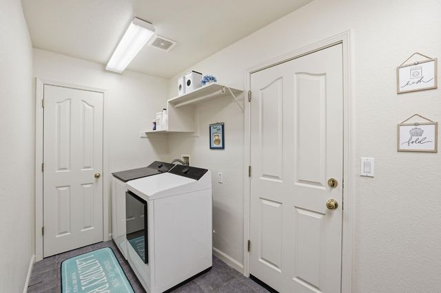 3249 Big Bear Dr, Roseville, CA 95747