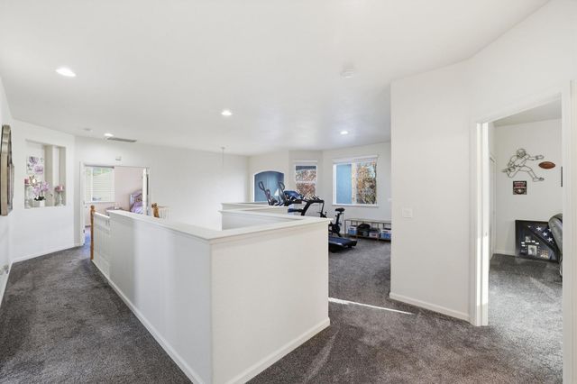 3249 Big Bear Dr, Roseville, CA 95747