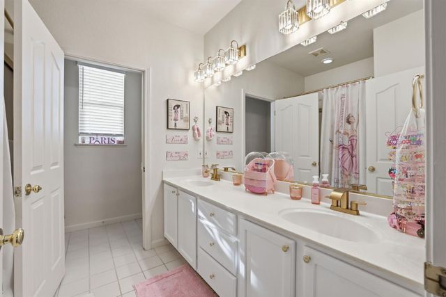 3249 Big Bear Dr, Roseville, CA 95747