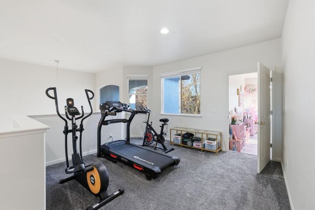 3249 Big Bear Dr, Roseville, CA 95747