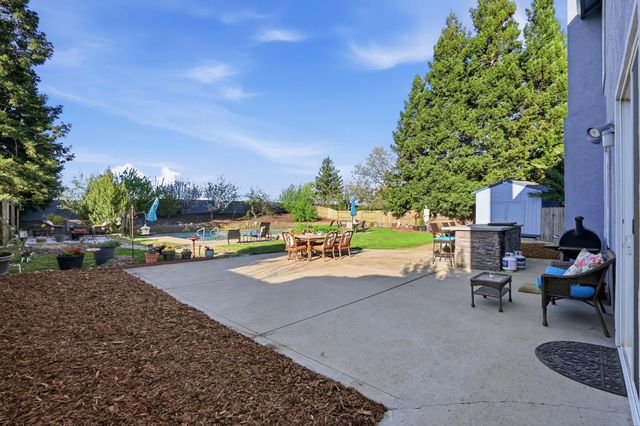 3249 Big Bear Dr, Roseville, CA 95747