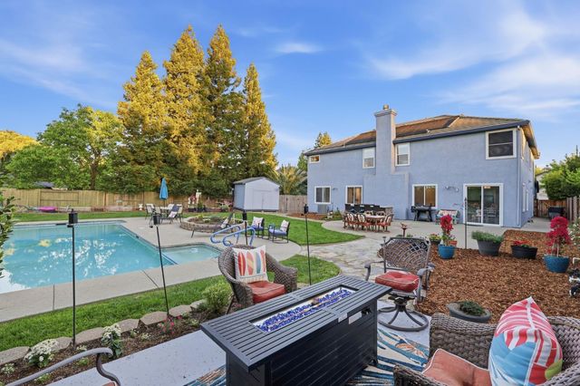 3249 Big Bear Dr, Roseville, CA 95747