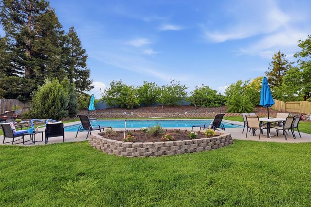 3249 Big Bear Dr, Roseville, CA 95747