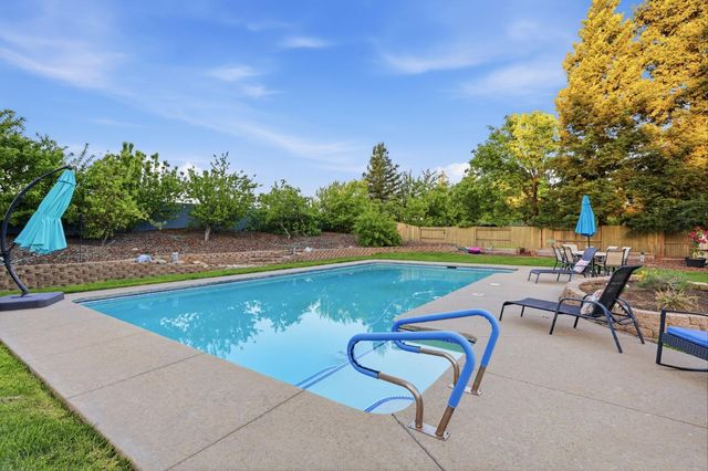 3249 Big Bear Dr, Roseville, CA 95747