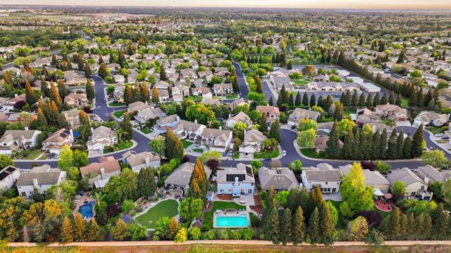 3249 Big Bear Dr, Roseville, CA 95747